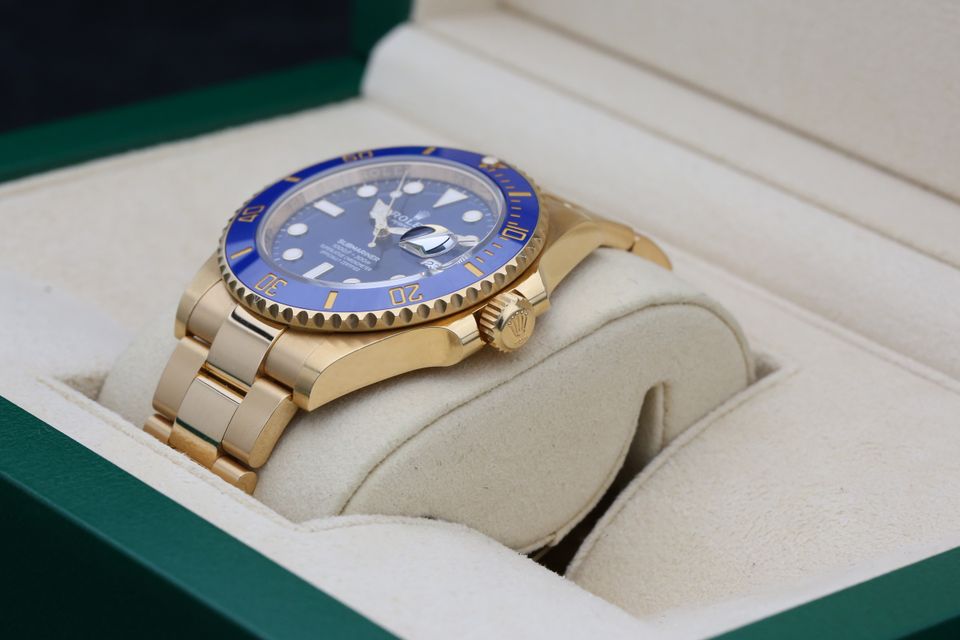Rolex Submariner 126618 LB Image 6